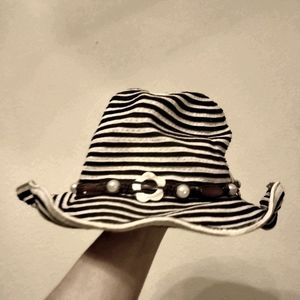 Adorable black&white striped kinda-floppy hat
